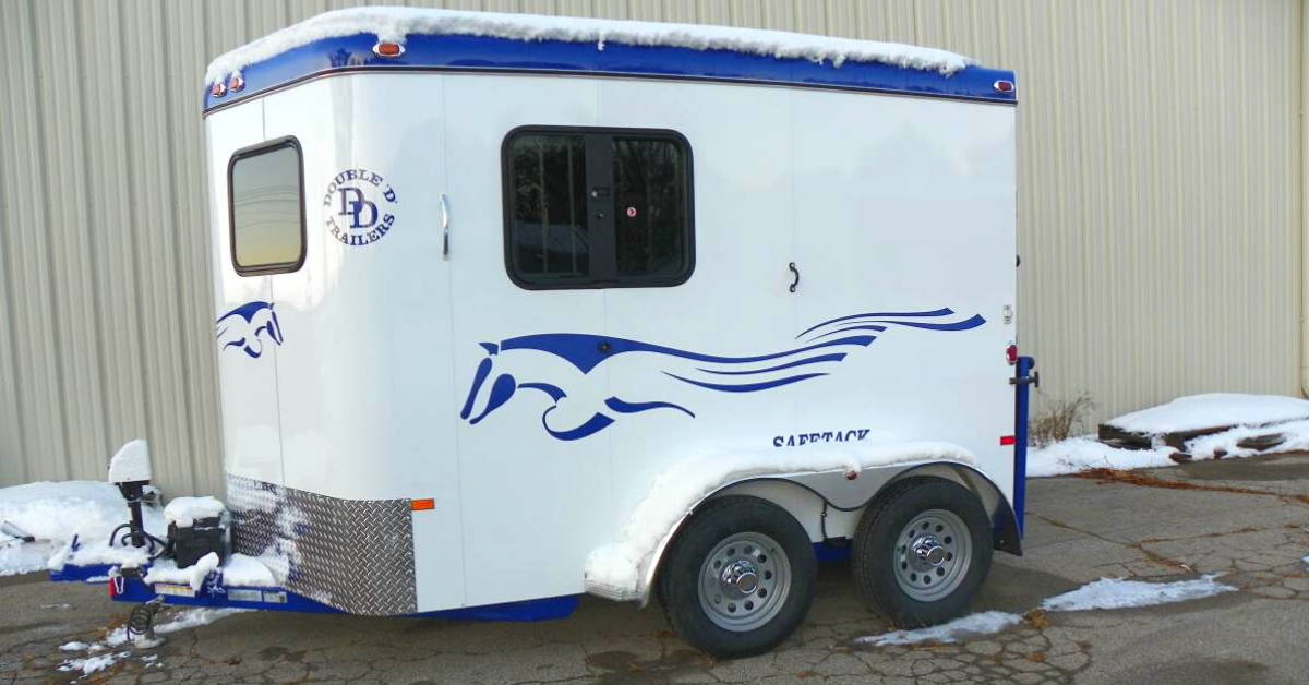 6 Reasons why a Single Horse Trailer is Perfect for You!